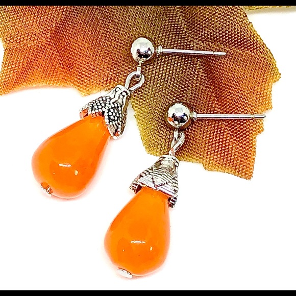 Orange Chalcedony Stone Teardrop Bali Drop Earring - Picture 4 of 5
